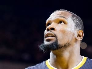 成为俱乐部小股东！巴黎官方：NBA球星杜兰特和母公司QSI签署协议